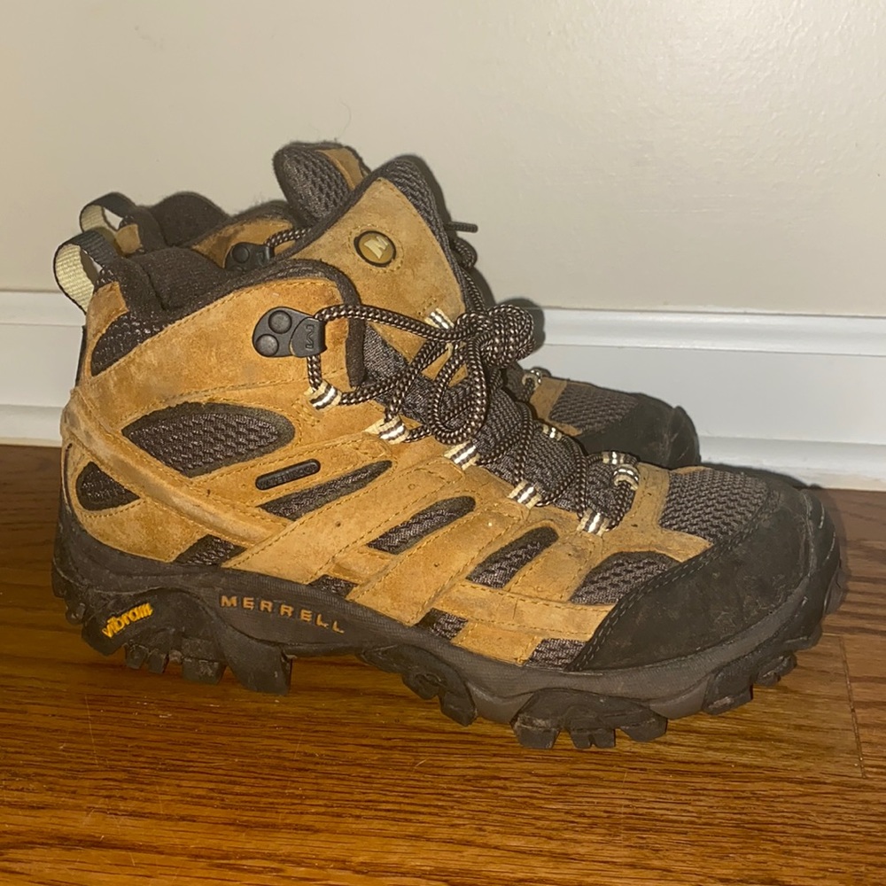 Men’s Merrell Moab 2 Mid Waterproof Boots Size: 7